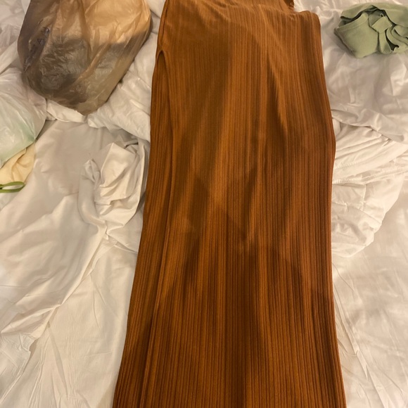 Lexie Ribbed Maxi Dress - Rust - Picture 4 of 4